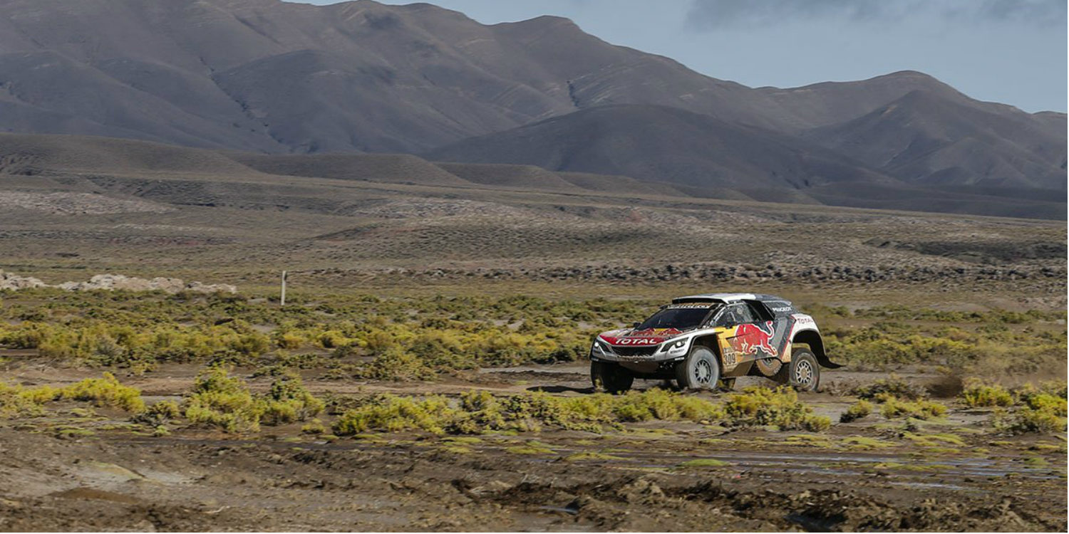 Coches | Loeb hace sudar a Peterhansel en otro golpe de autoridad de Peugeot