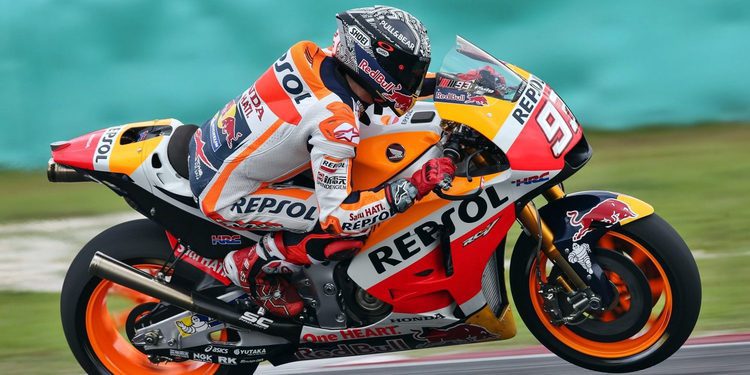 Márquez lidera delante de Rossi