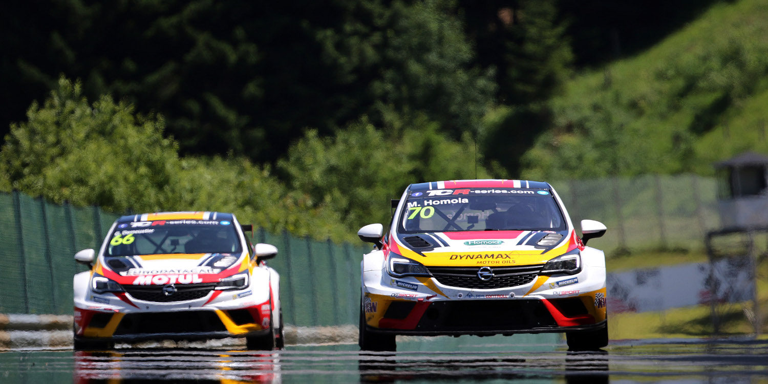 Pole para el Opel Astra de Mat'o Homola en Salzburgring