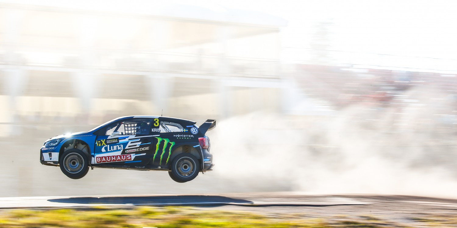 Johan Kristoffersson sale líder del sábado en Höljes