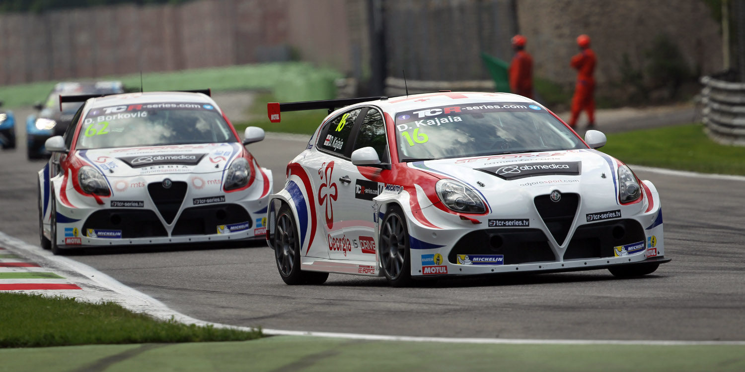 Las TCR Italia tendrán al fin dos coches italianos en parrilla