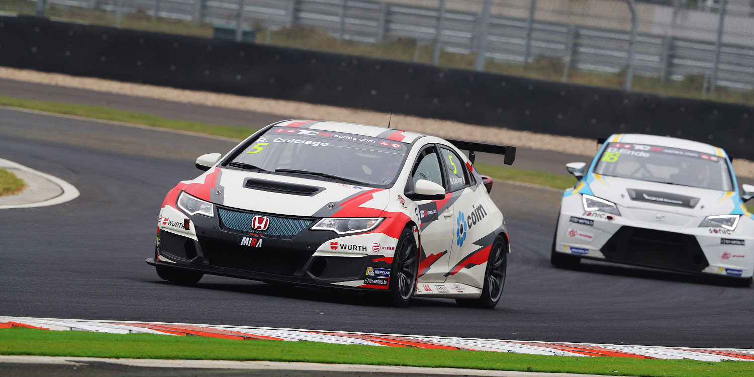 Roberto Colciago: "No parece que podamos competir con los Volkswagen Golf GTI"