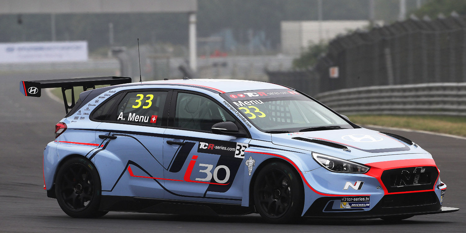 El Hyundai i30 N TCR de Alain Menu vuela en los Libres 2
