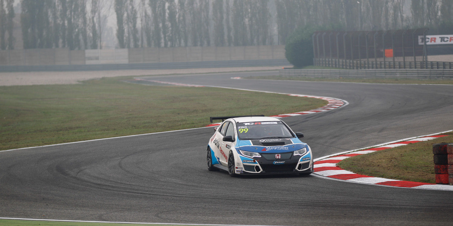 Josh Files: "Estoy muy contento con el rendimiento del Honda Civic Type R TCR"