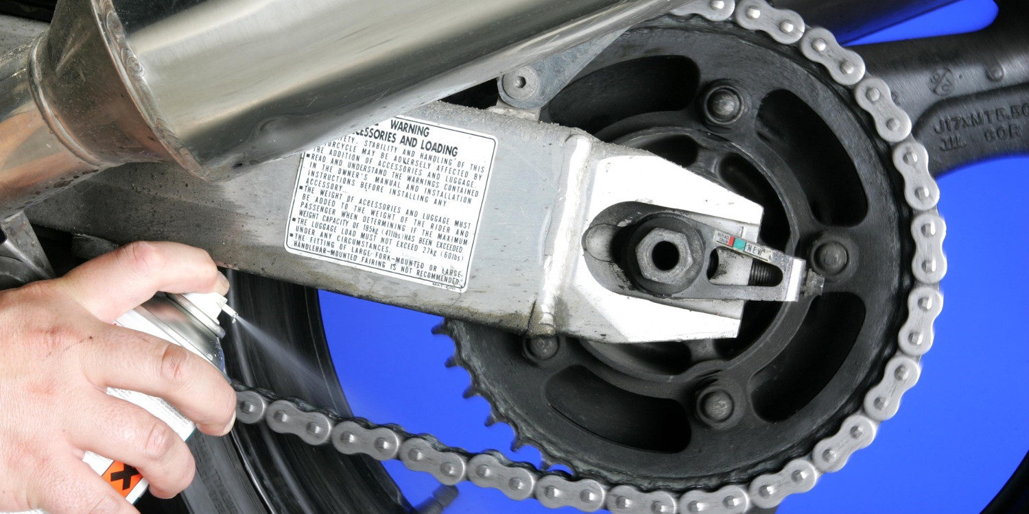 Consejos para limpiar la cadena de la moto