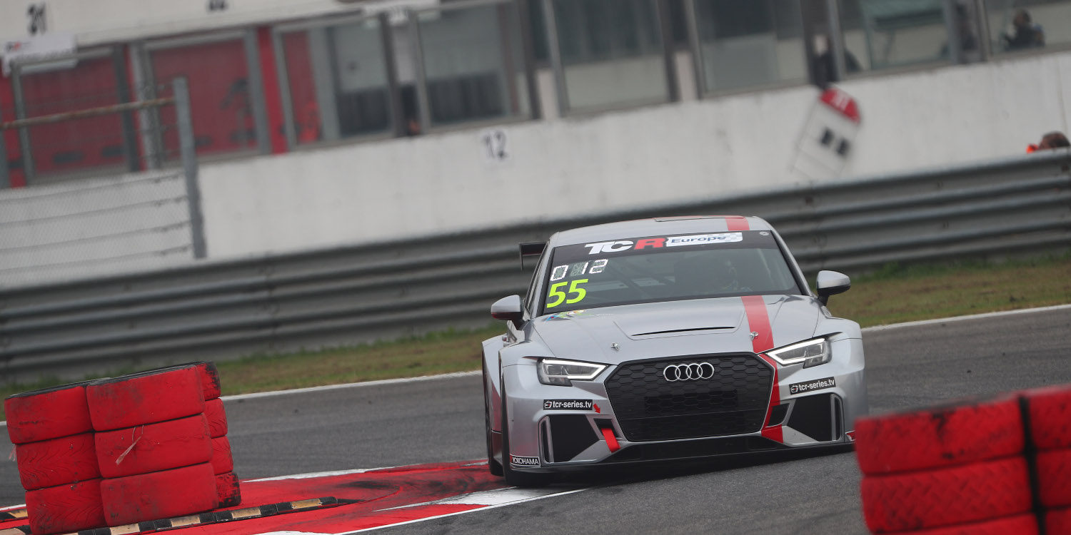 AC Motorsport logra la primera pole de la temporada en Dubái