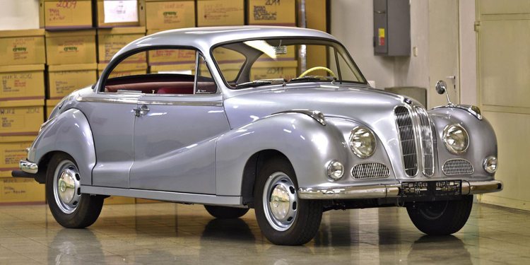 El clásico BMW 501 de 1952 y sus derivados