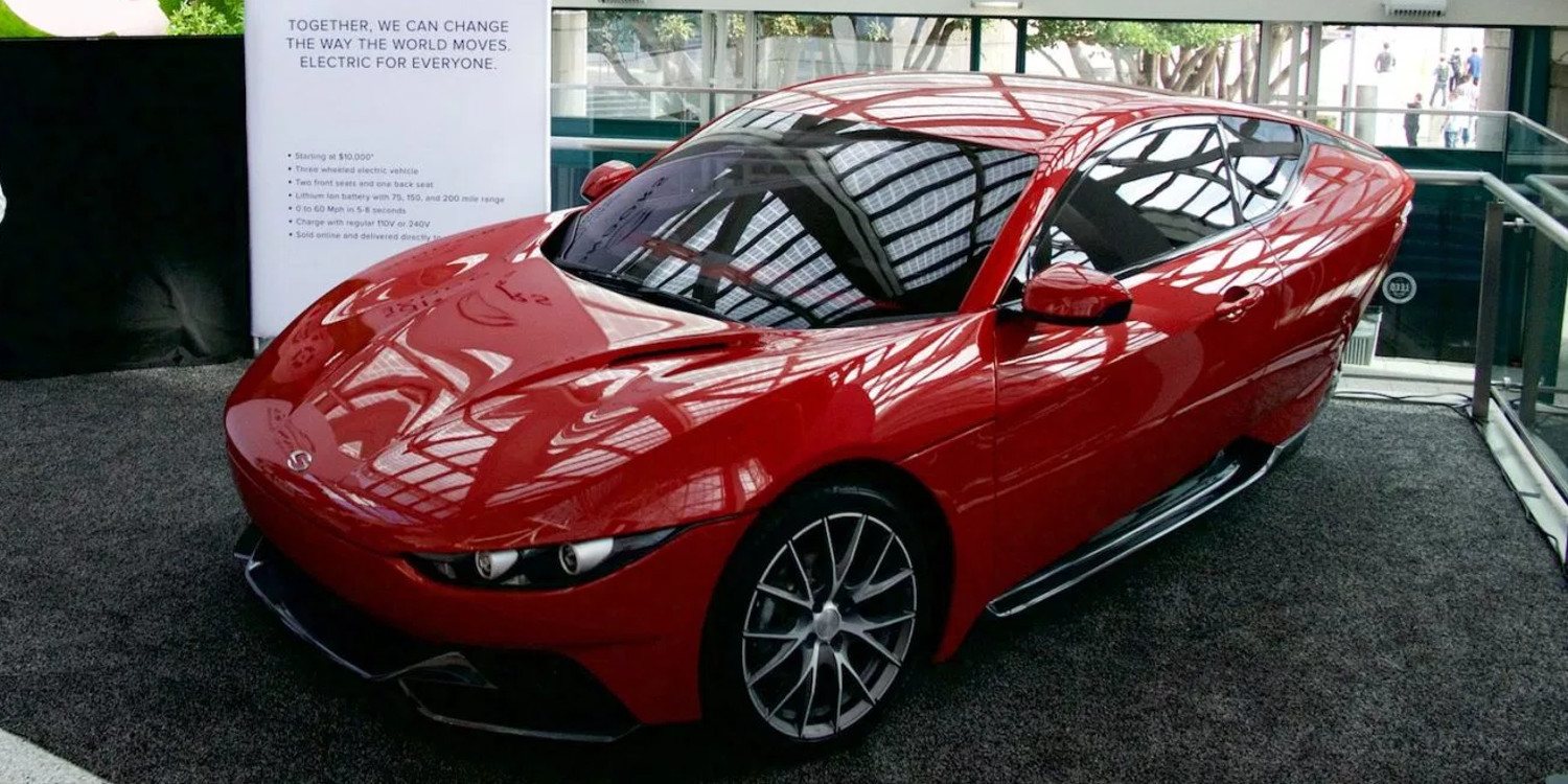 Sondors se plantea un coche eléctrico de tres ruedas