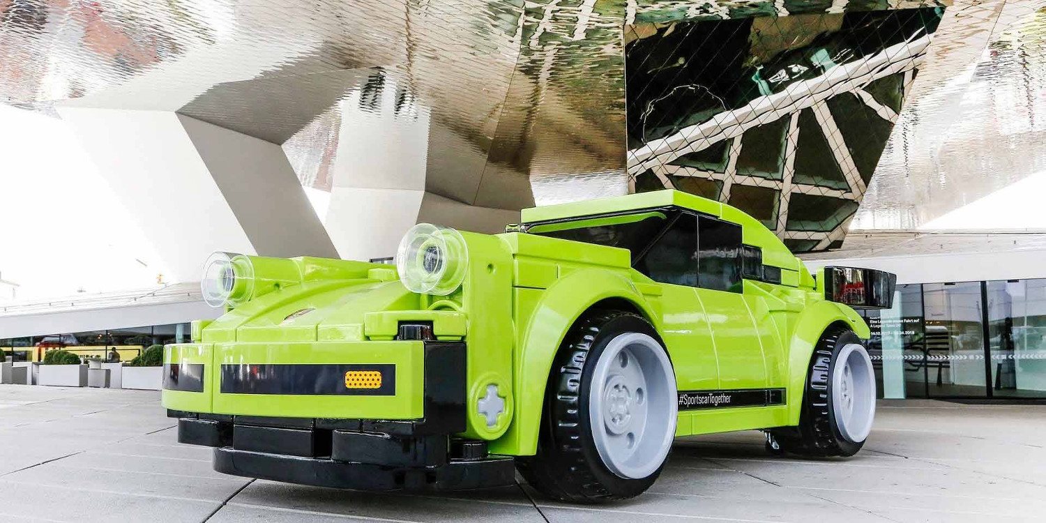 Lego luce un 911 a escala en el museo de Porsche