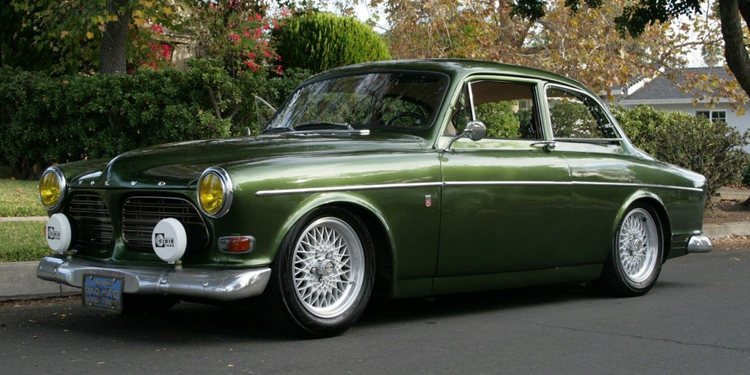 Volvo Amazon 122S, el primer auto con cinturones de seguridad