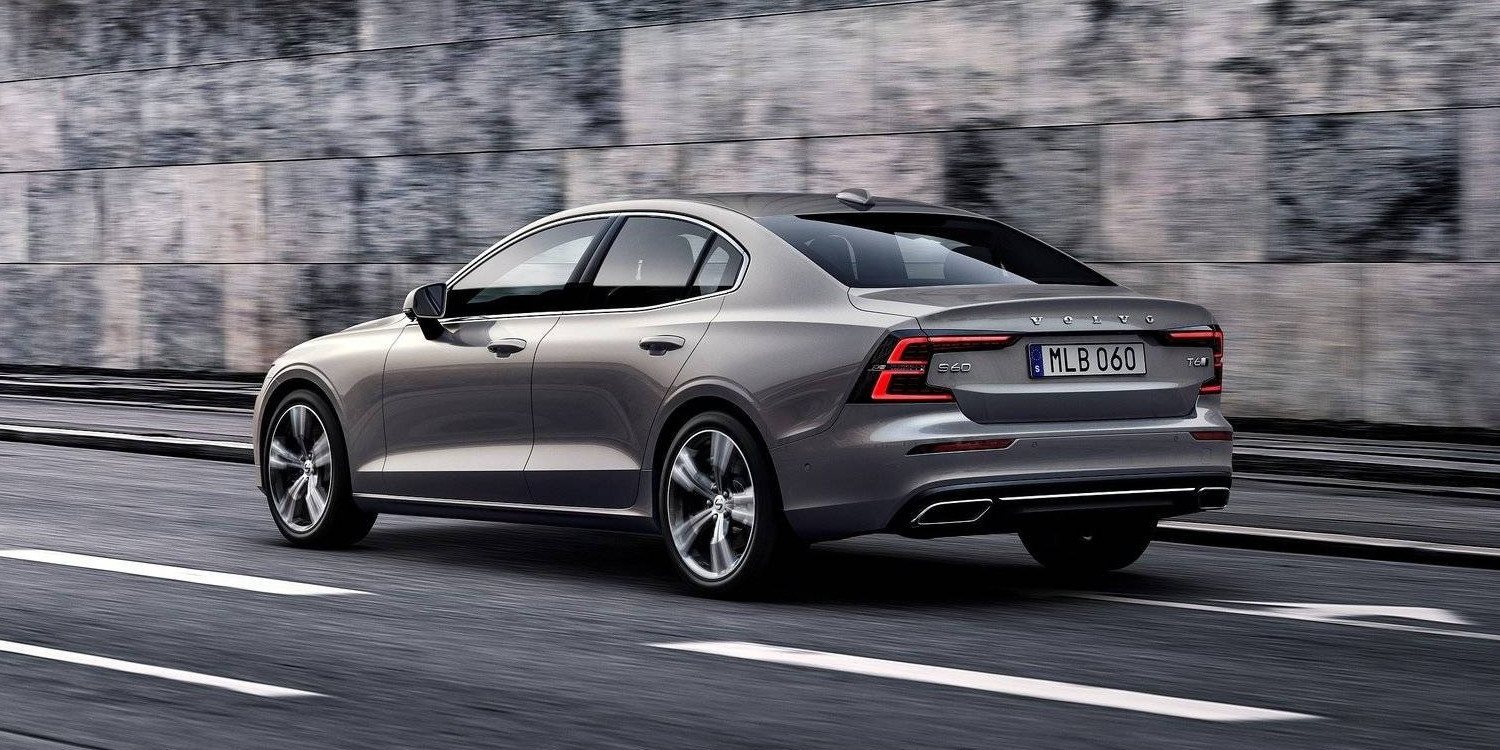 Volvo S60 2019 en dos versiones híbridas