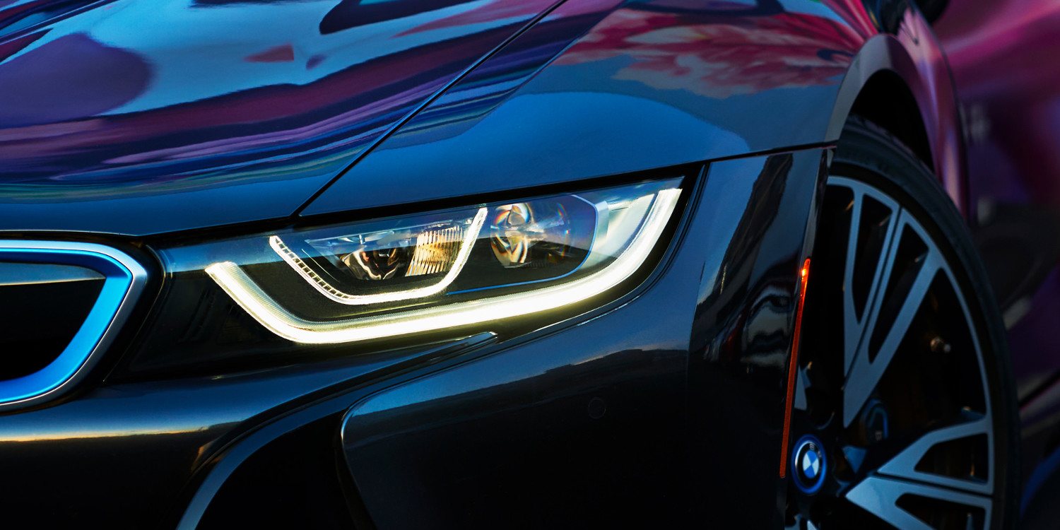 Aprende cuándo debes reemplazar los faros de un automóvil