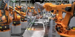 El Robot Industrial de Ensamblaje Automotriz