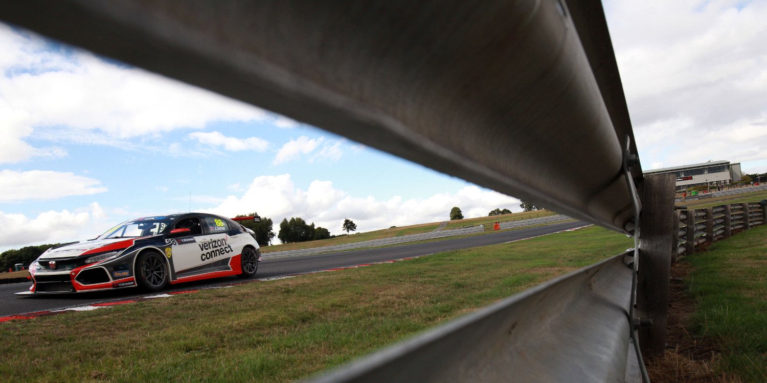'Pole' para Ashley Sutton en Oulton Park