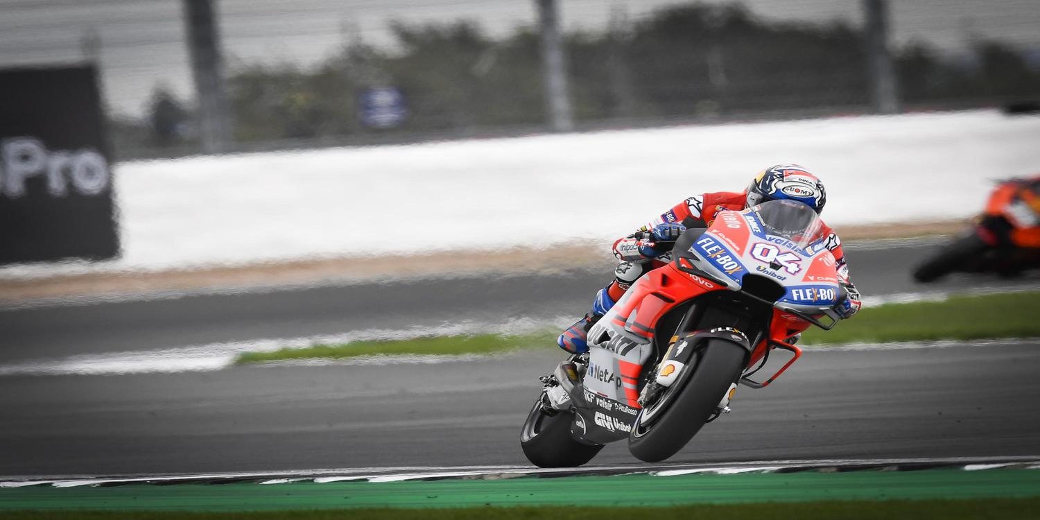 Andrea Dovizioso: "Hay muchísimos baches y el asfalto no drena"