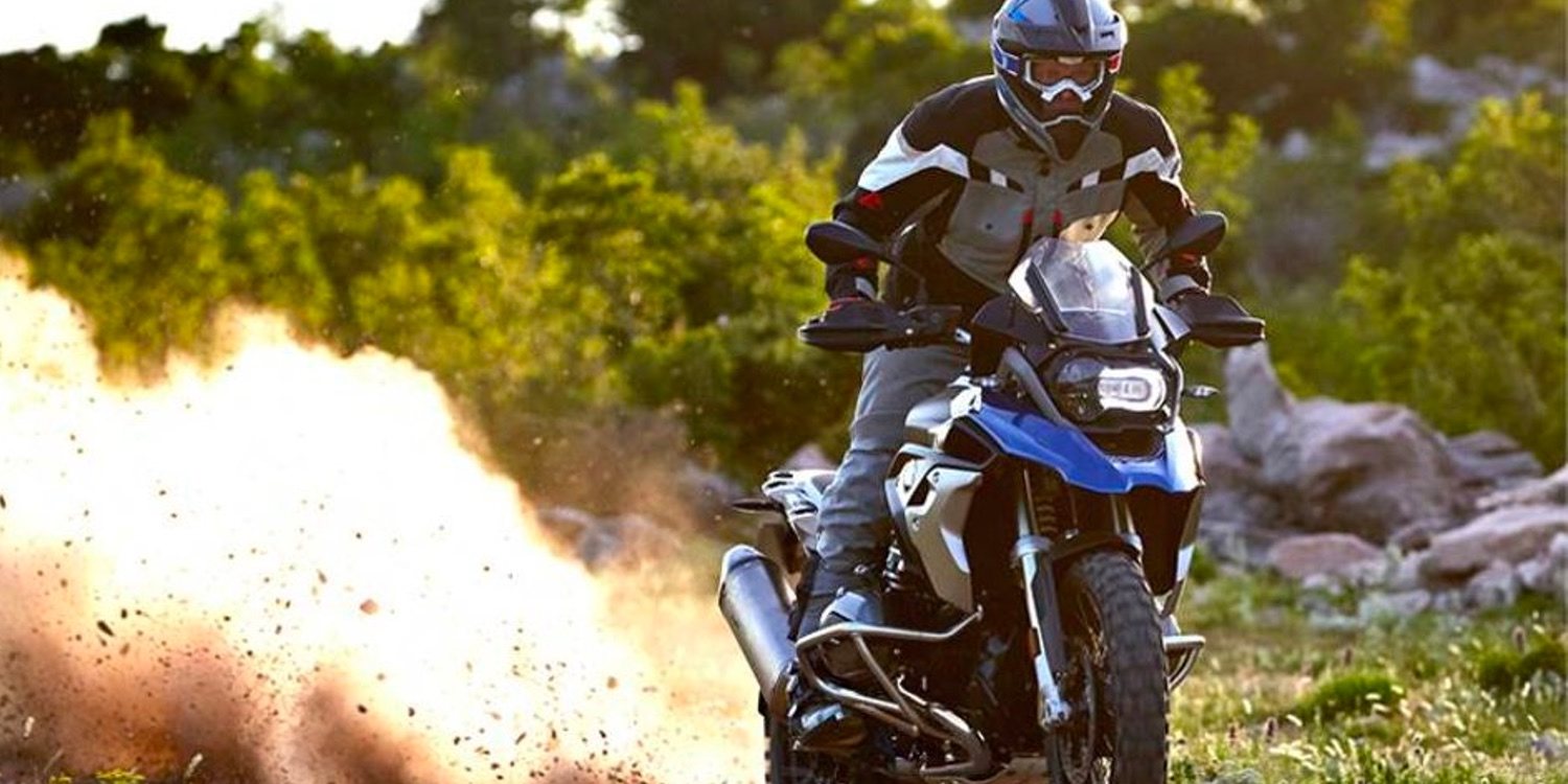 Las 7 carreteras más bonitas de España conducir una moto