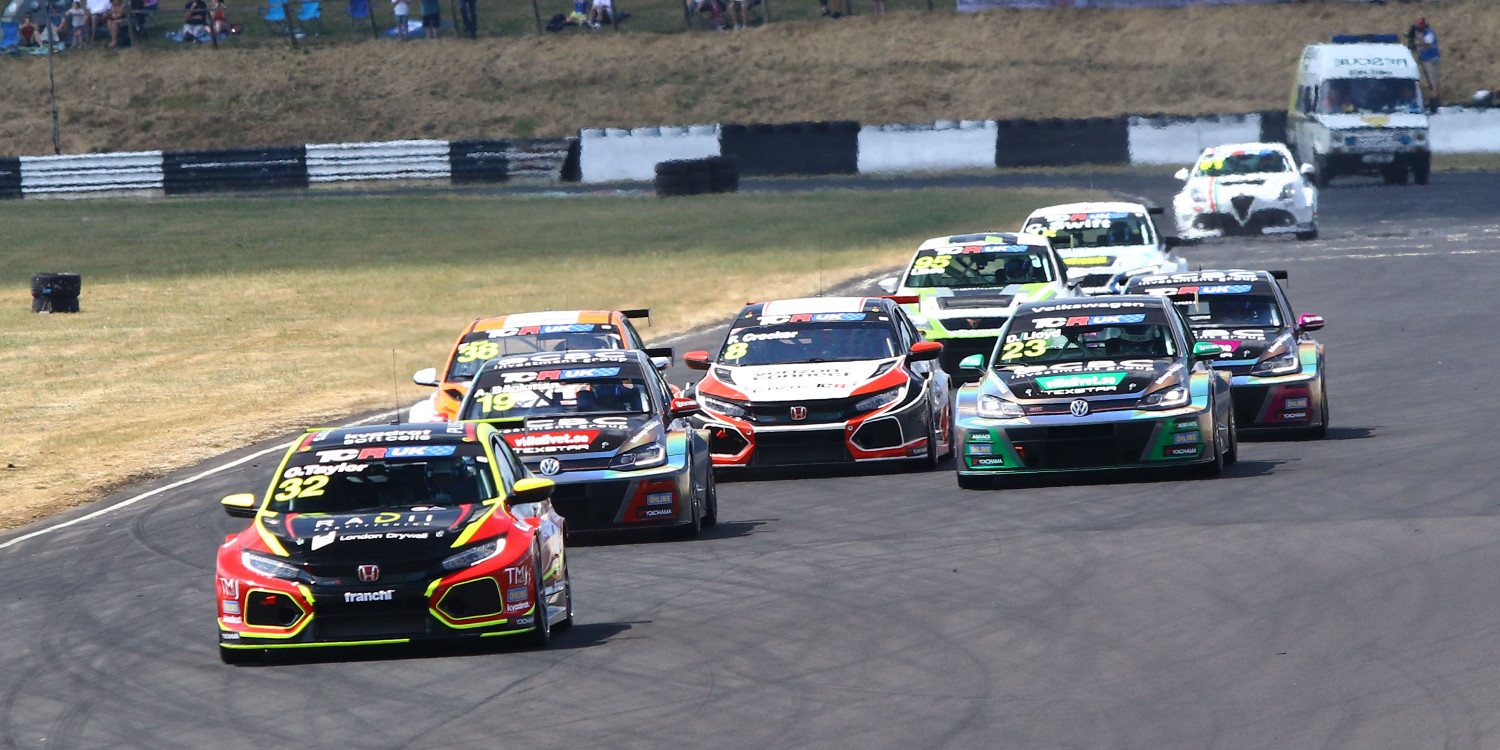 Previa y horarios de las TCR Reino Unido en Croft, Inglaterra
