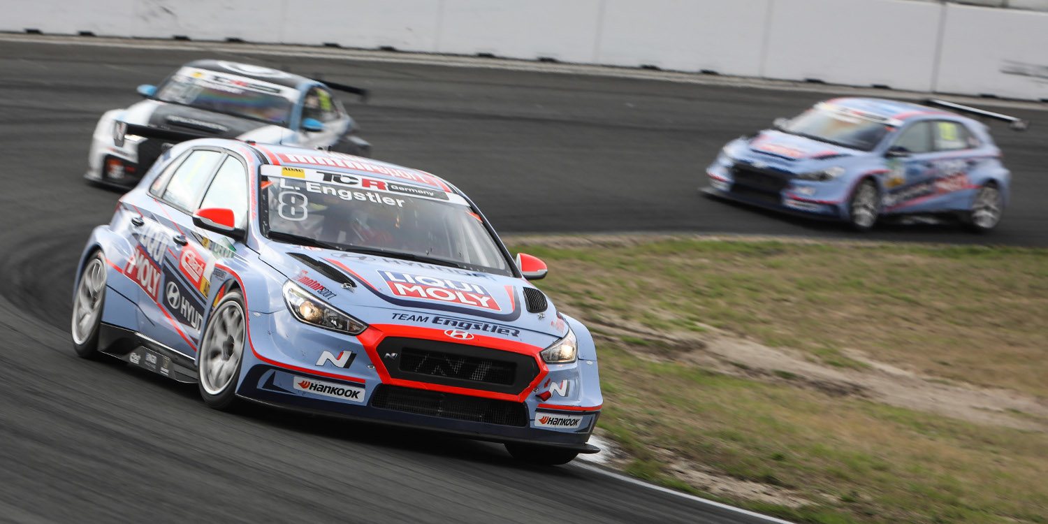 Luca Engstler logra la 'pole' del sábado
