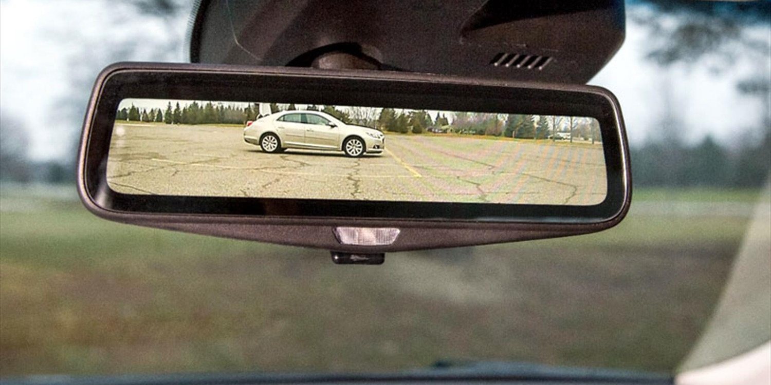 Los inicios y la tecnología del espejo retrovisor