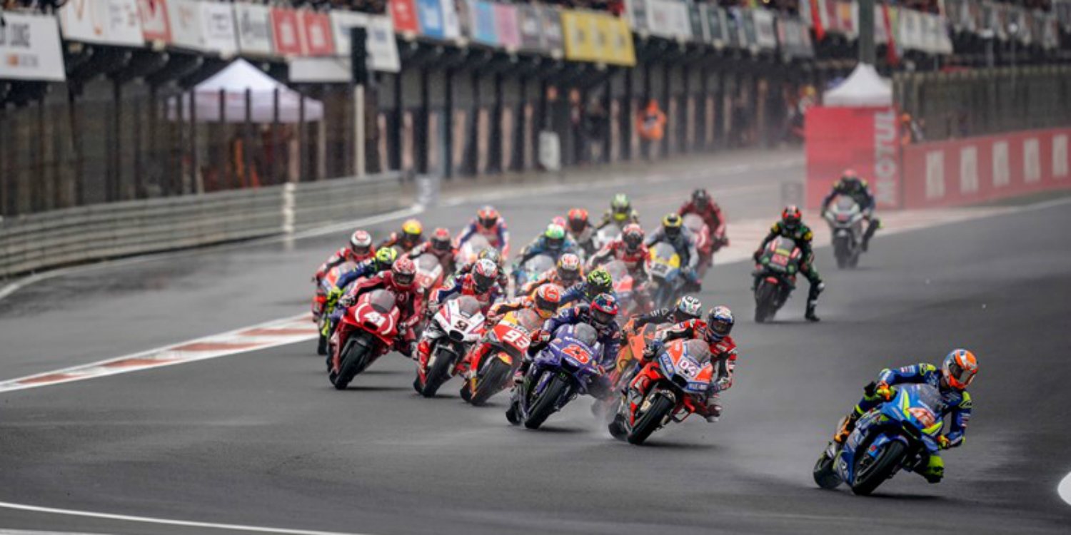 Valencia MotoGP 2018: festival en mojado
