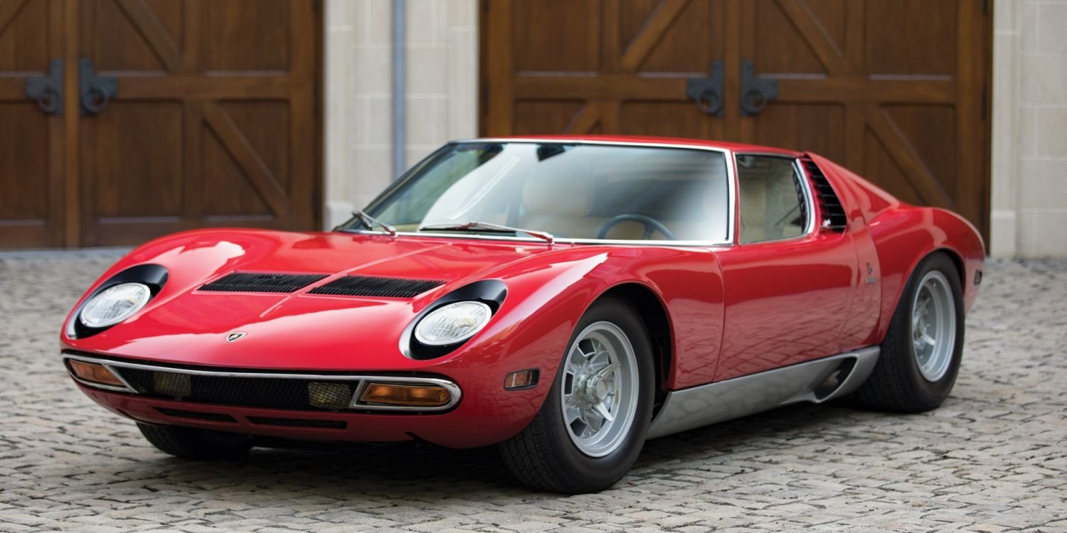 Lamborghini Miura, el coche que cambió la historia de los deportivos