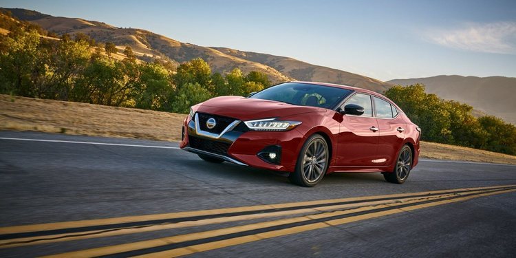 Nissan pone al día al Maxima 2019