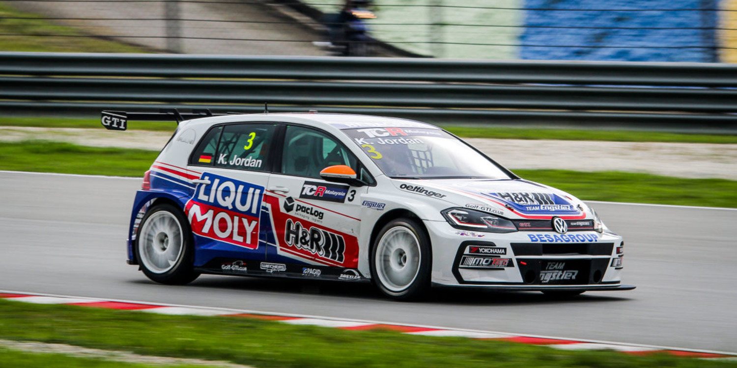 Triplete Volkswagen en los Libres 2 de Sepang