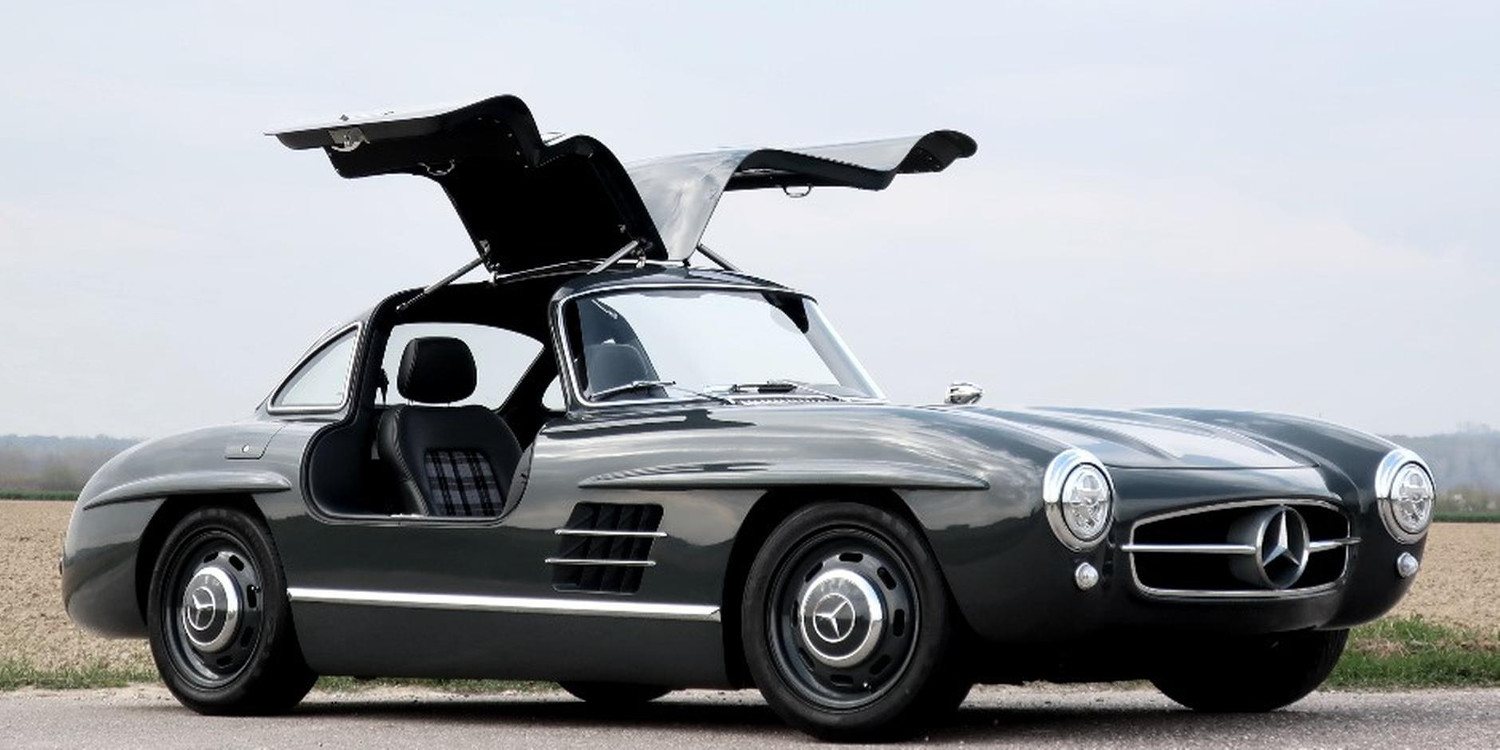 Una réplica moderna del Mercedes-Benz 300 SL Gullwing