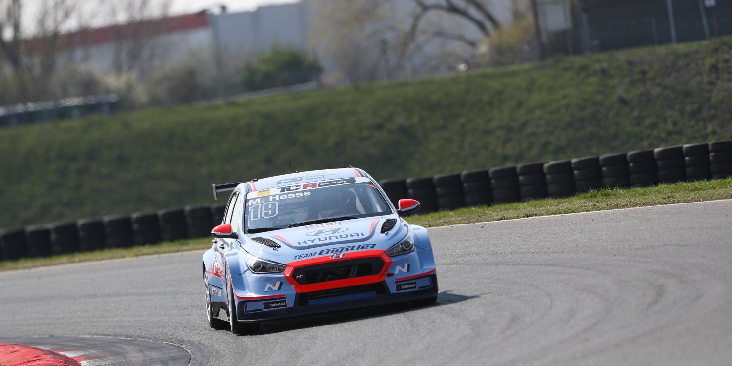 Max Hesse marca el ritmo de los Libres 1