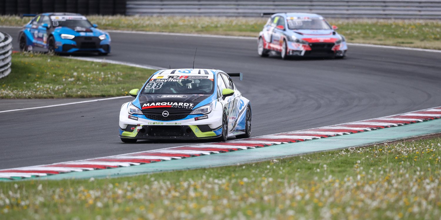 Kelly Racing encuentra piloto para uno de sus Opel Astra TCR