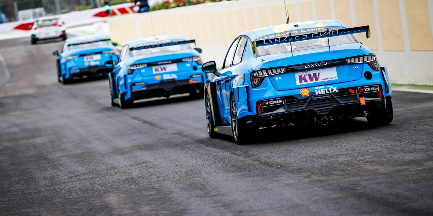 Los Lynk & Co barren a sus rivales en Zandvoort