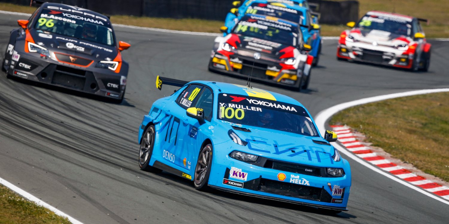 Yvan Muller: "Cualquier cosa puede pasar aún"