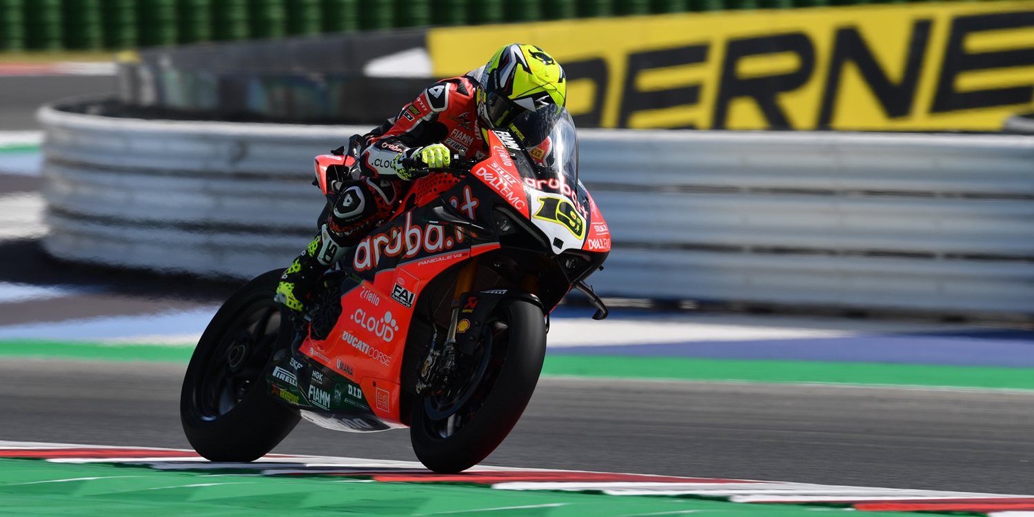 Ducati se queda en Misano para afinar la V4R