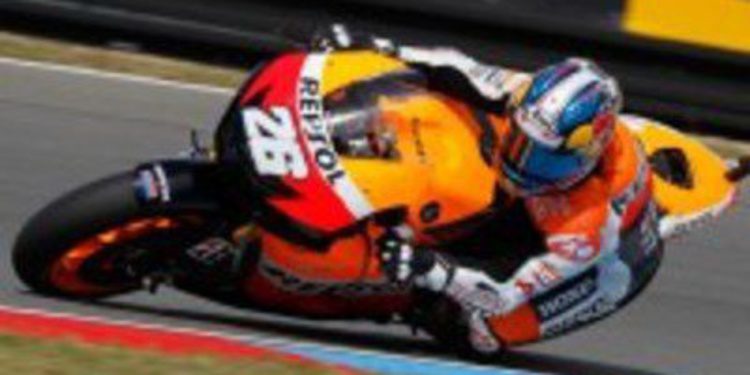 Dani Pedrosa no se baja del primer puesto en los FP2 de Brno