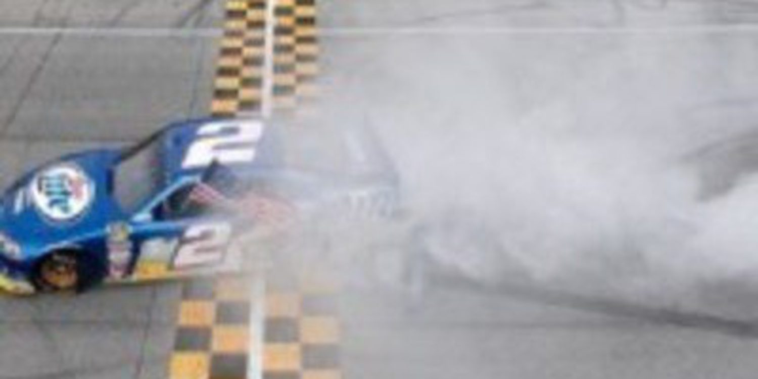 Brad Keselowski comienza el "Chase" con victoria y liderato