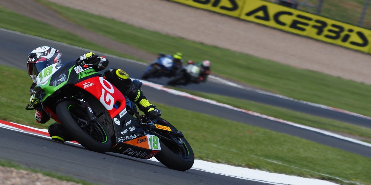 Manuel González avanza con paso firme en Donington Park