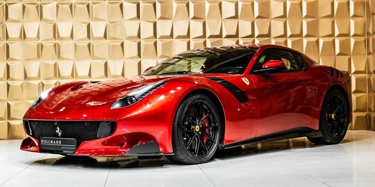 Hollman presenta un espectacular Ferrari F12tdf