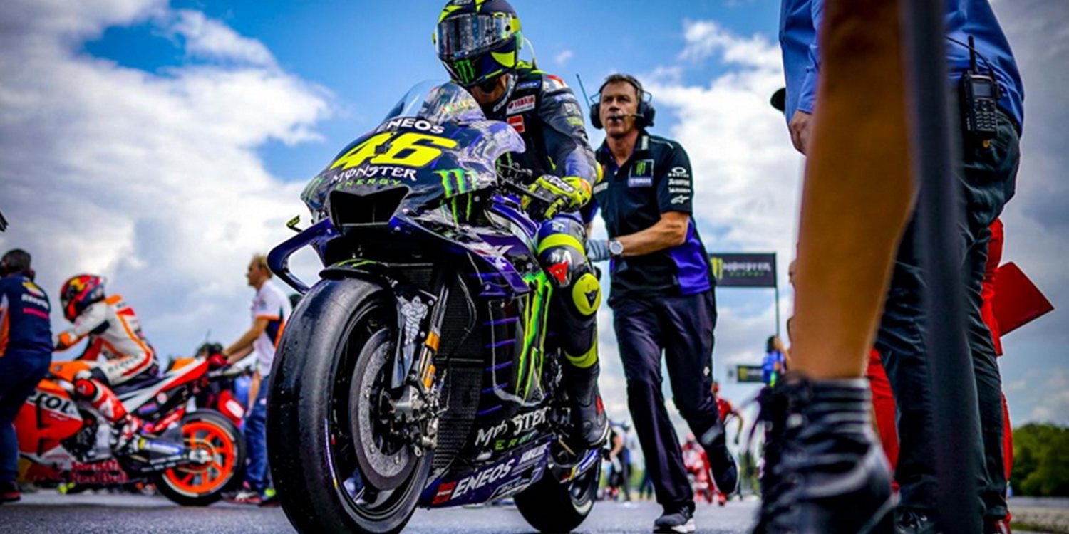 Valentino Rossi: "Lo mejor es ver a fans que se emocionan después de tantos años"