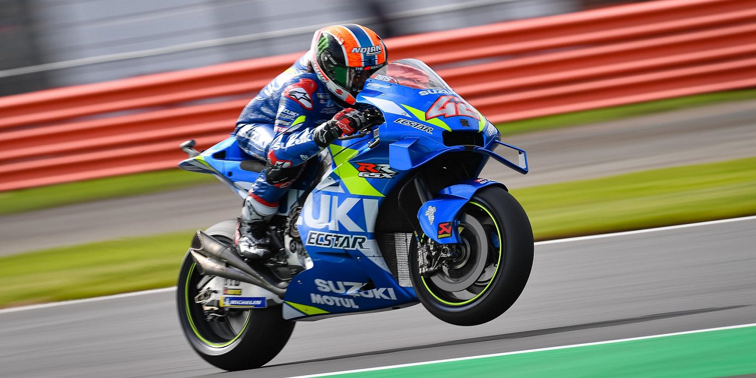 Final de infarto en Siverstone: Álex Rins gana in extremis su batalla con Marc Márquez
