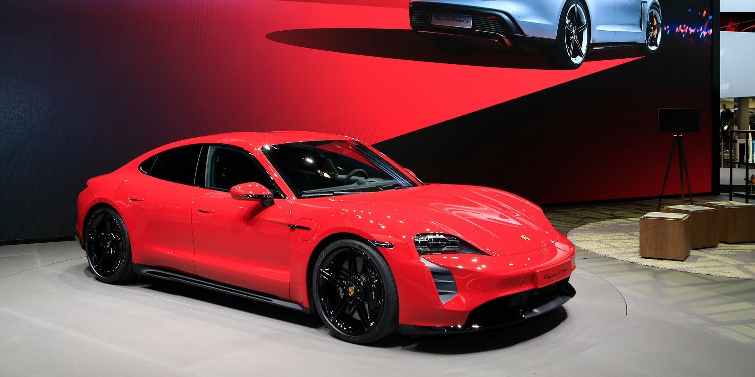 Porsche presentó el nuevo Taycan