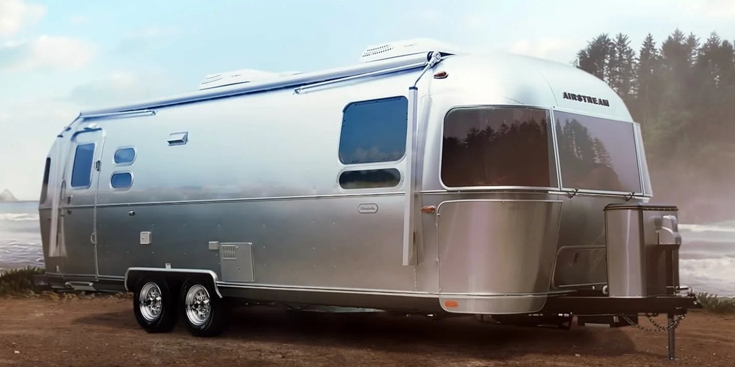 Airstream presenta la lujosa caravana Globetrotter 30