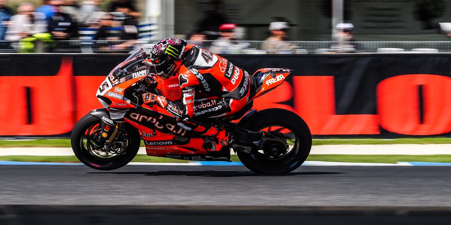 Scott Redding lidera las primeras sesiones de 2020