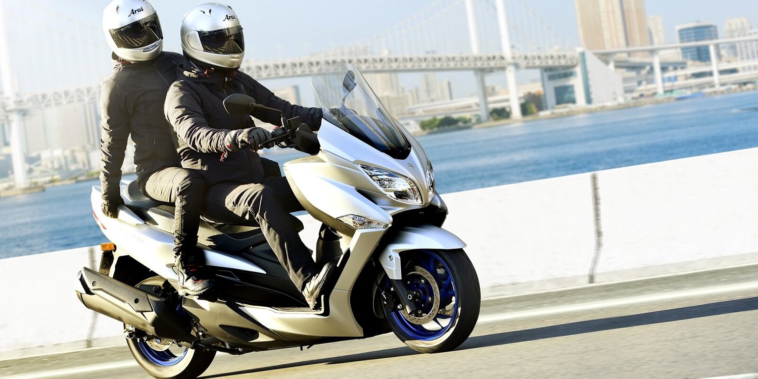 Suzuki renueva su maxiscooter Burgman 400