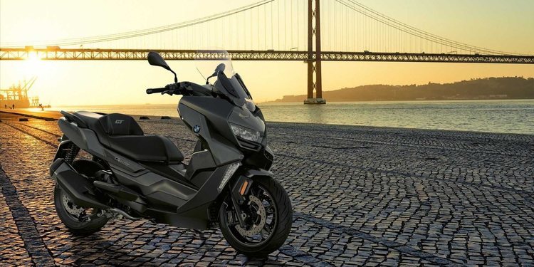 BMW renueva su gama scooter C 400 2021