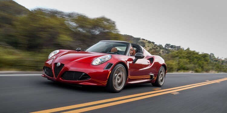 Alfa Romeo 4C 33 Stradale Tributo