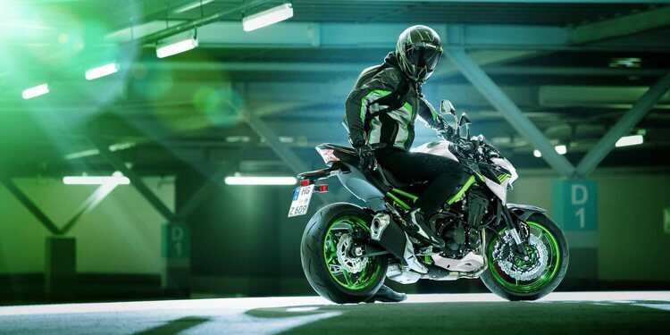Se renueva la Kawasaki Z900