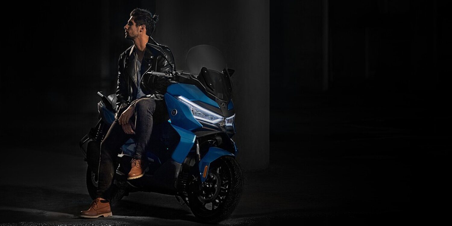 Voge presenta el nuevo SR4 350 2022