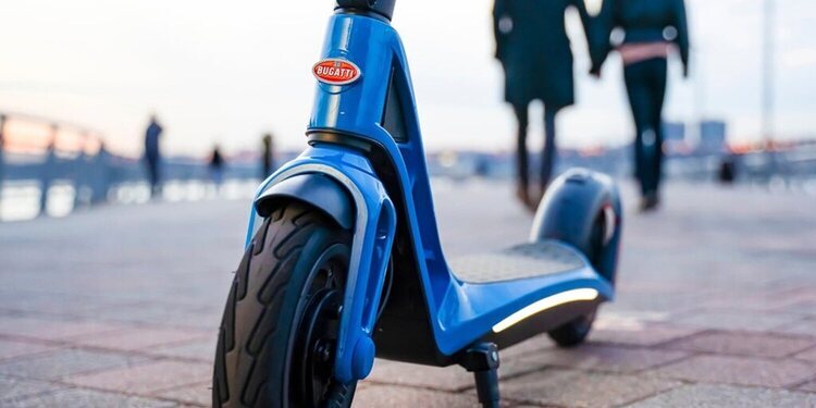 Bugatti presentó su primer patinete eléctrico