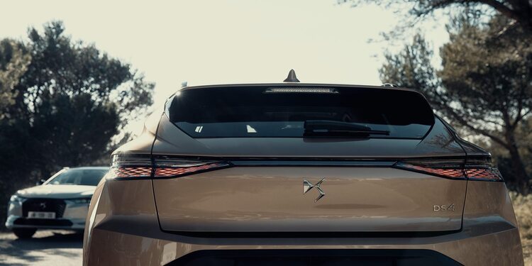 DS 4 estrena el tratamiento Reflective Design