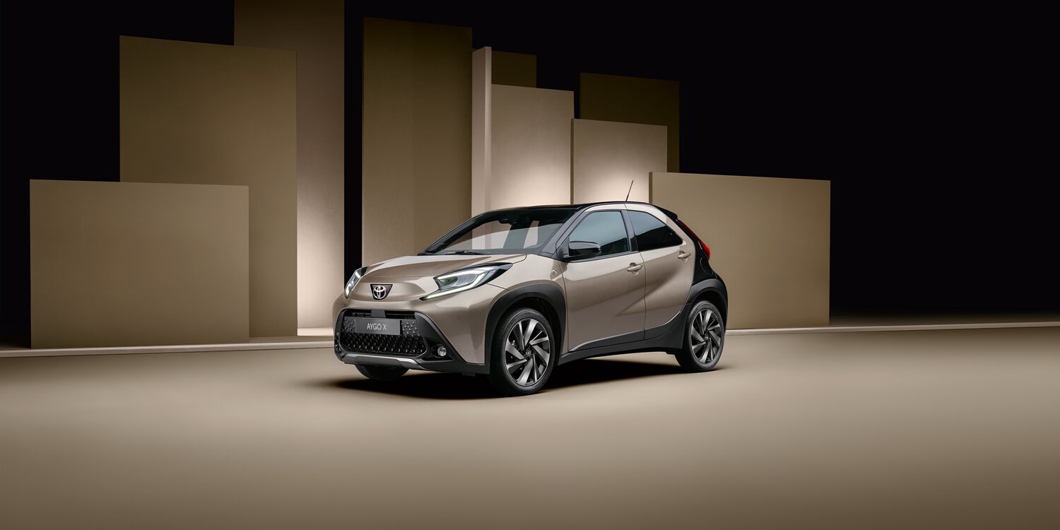 Toyota Aygo se renueva y presenta las versiones  Like y Chic
